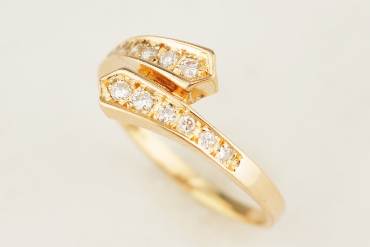RETRO ESTATE DIAMOND SNAKE CROSS OVER BAND 14ct YELLOW GOLD