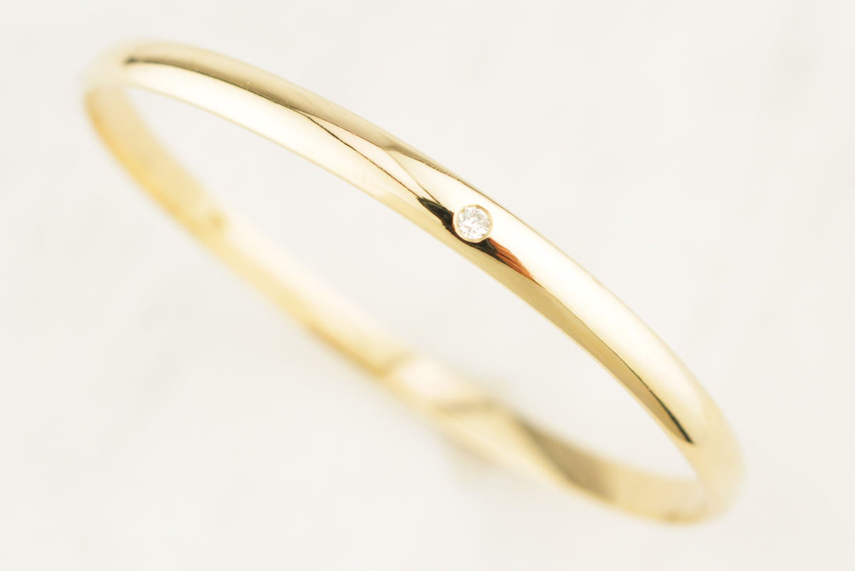 CONTEMPORARY DIAMOND &amp; SPINEL BANGLE 9ct GOLD