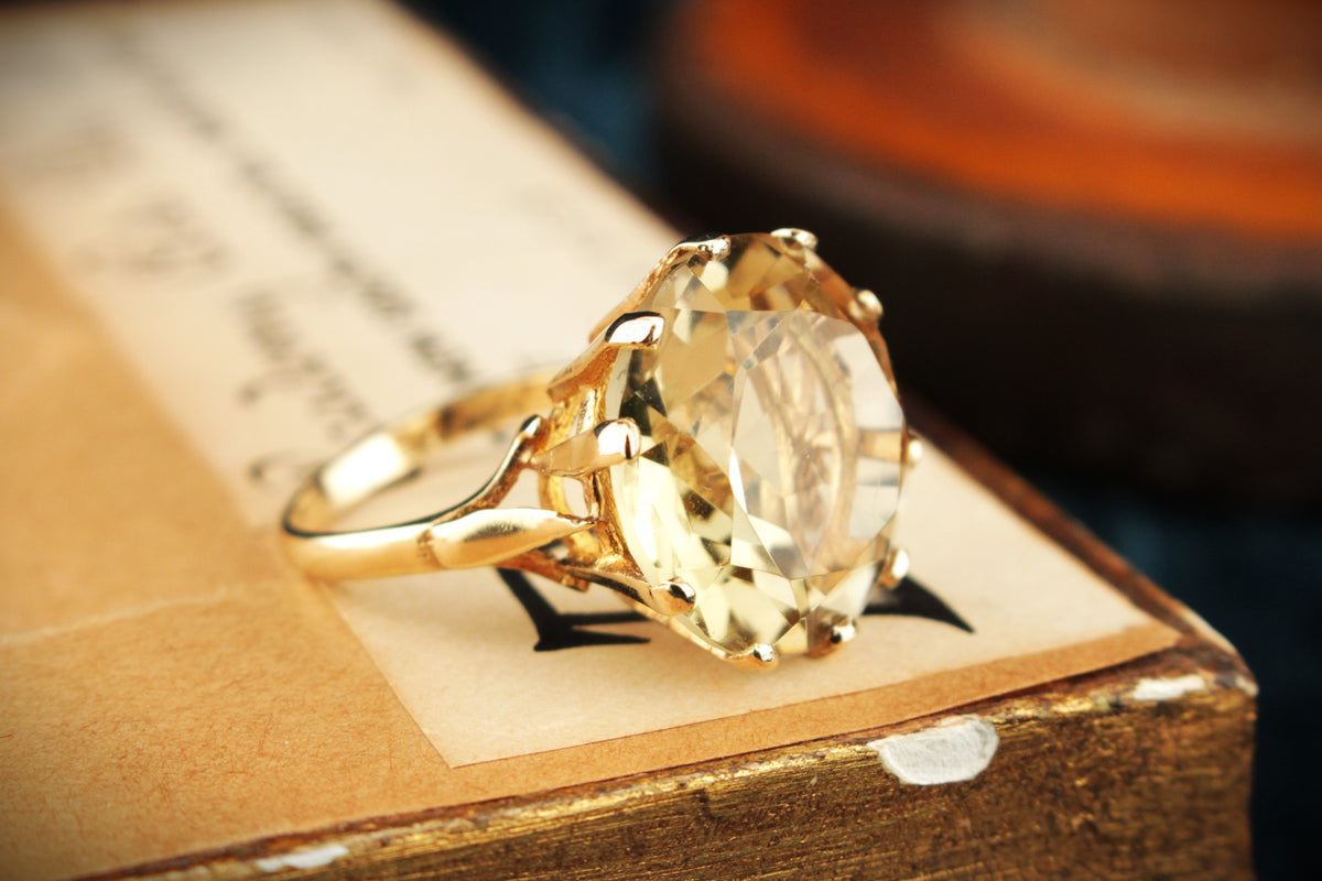 VINTAGE c1940 LEMON CITRINE COCKTAIL RING 9ct YELLOW GOLD