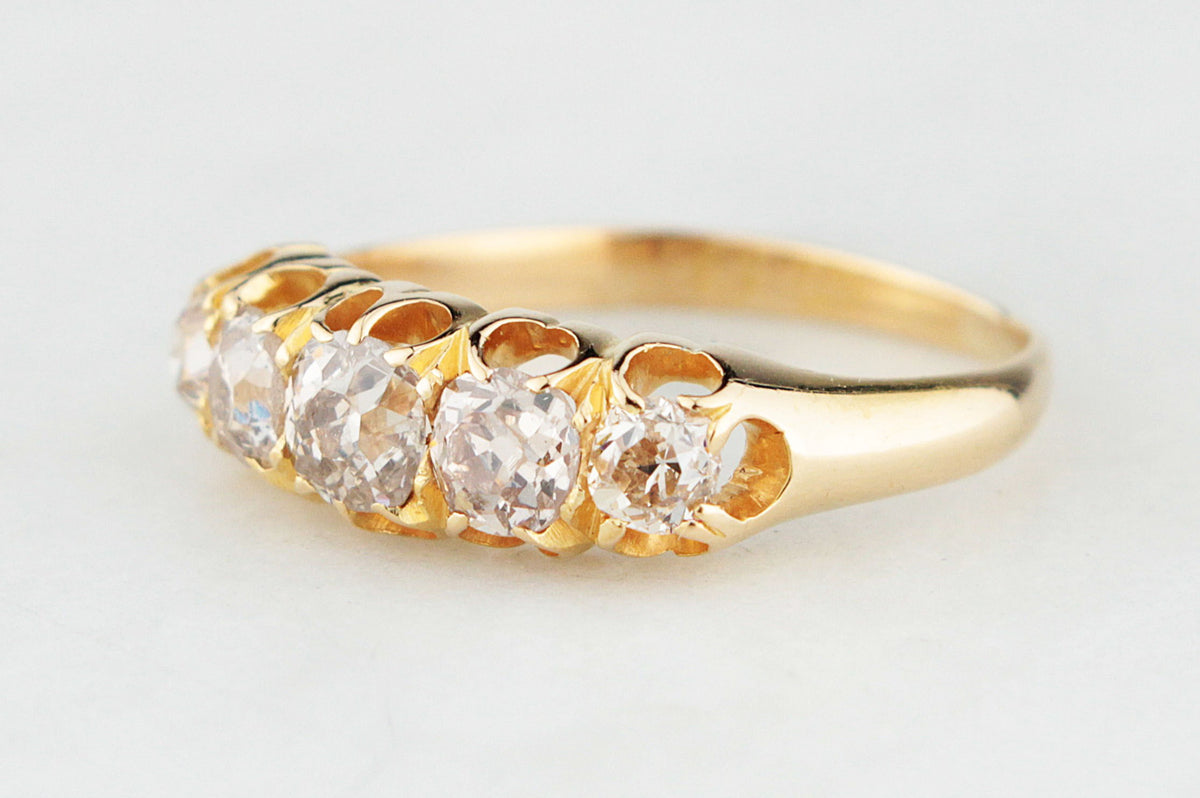 ANTIQUE EDWARDIAN FIVE-STONE 1.08ct DIAMOND RING IN 18ct YELLOW GOLD