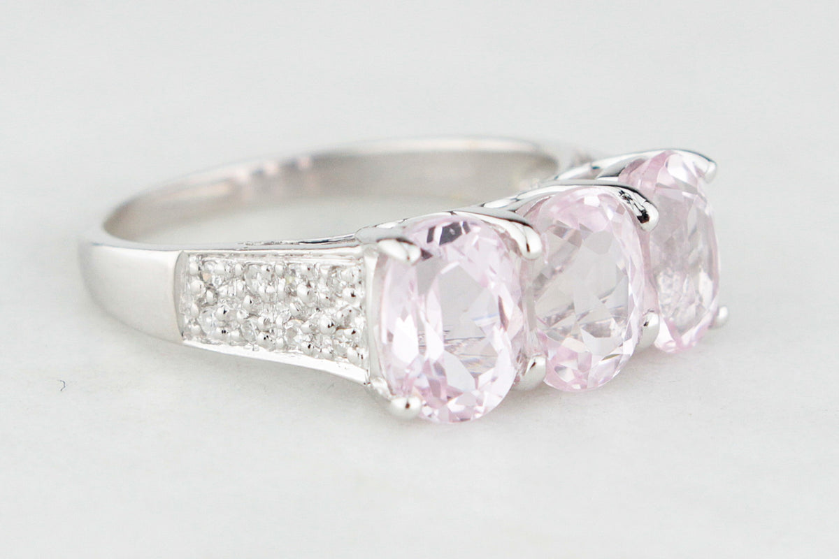 MODERN KUNZITE &amp; DIAMOND TRILOGY RING 9ct WHITE GOLD