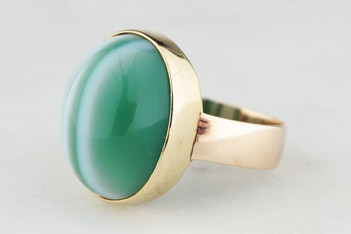 MID-CENTURY BANDED AGATE RING 14ct YELLOW GOLD