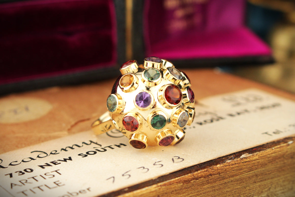 MID-CENTURY H. STERN ‘SPUTNIK’ BOMBE RING 18ct GOLD