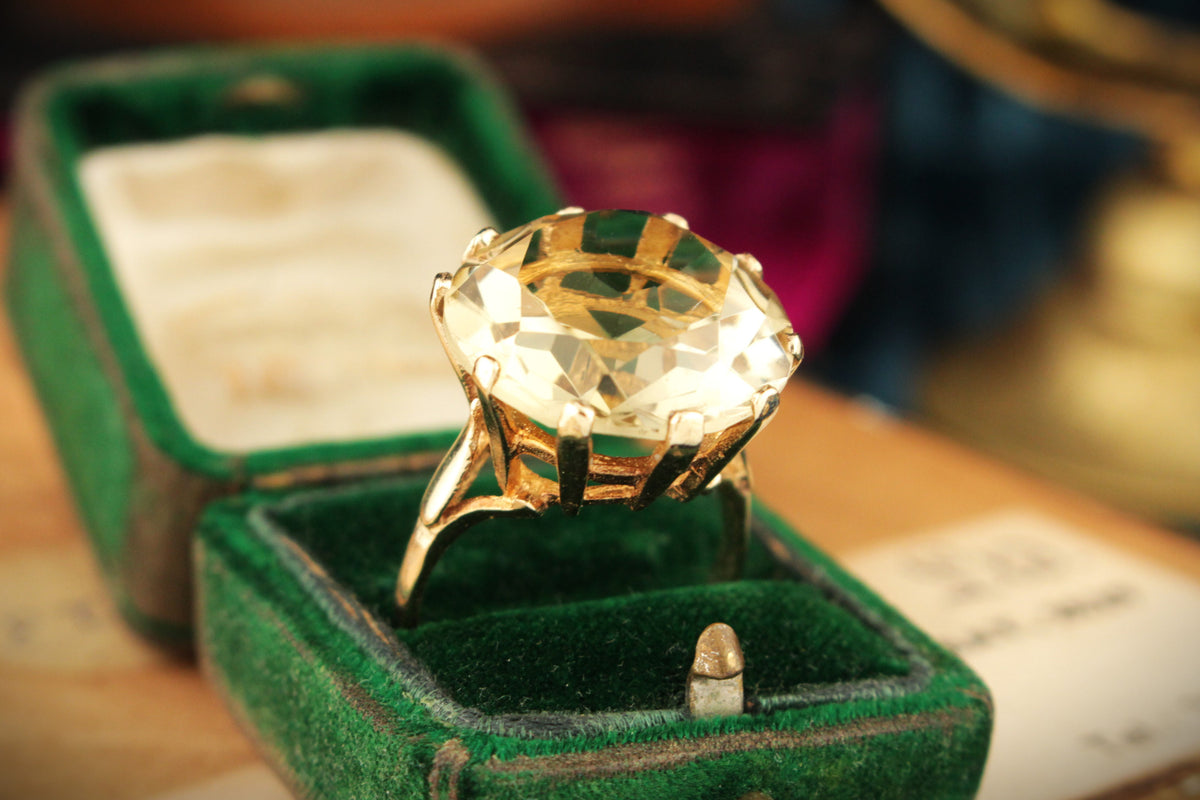 VINTAGE c1940 LEMON CITRINE COCKTAIL RING 9ct YELLOW GOLD