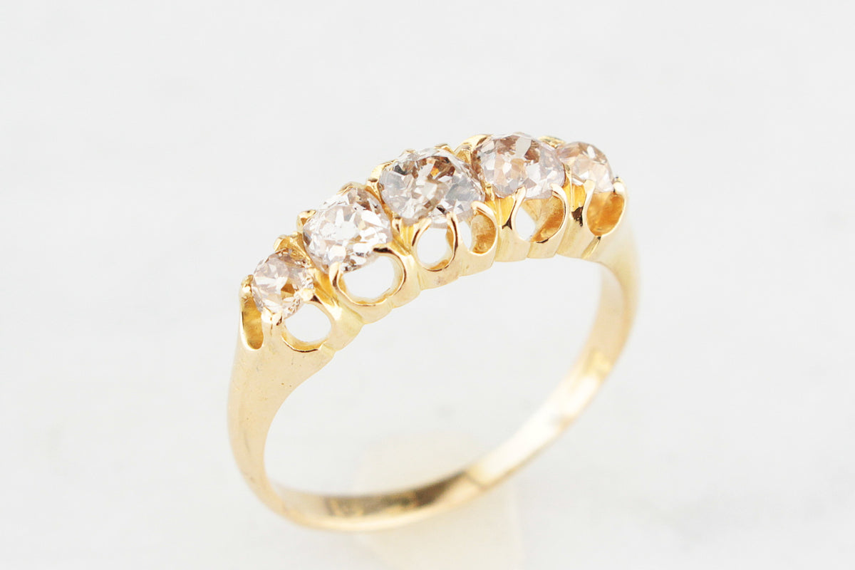 ANTIQUE EDWARDIAN FIVE-STONE 1.08ct DIAMOND RING IN 18ct YELLOW GOLD