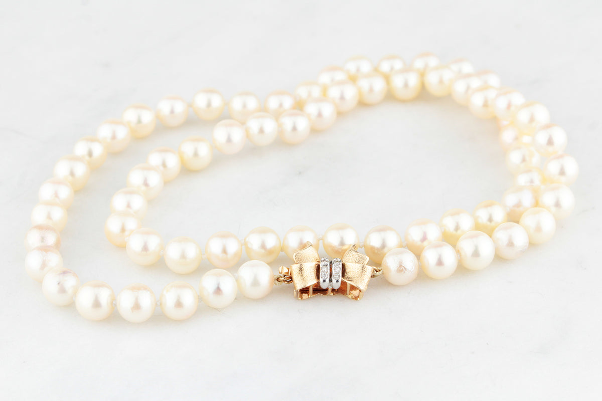 VINTAGE PEARL SINGLE STRAND NECKLACE WITH DIAMOND CLASP 14ct GOLD