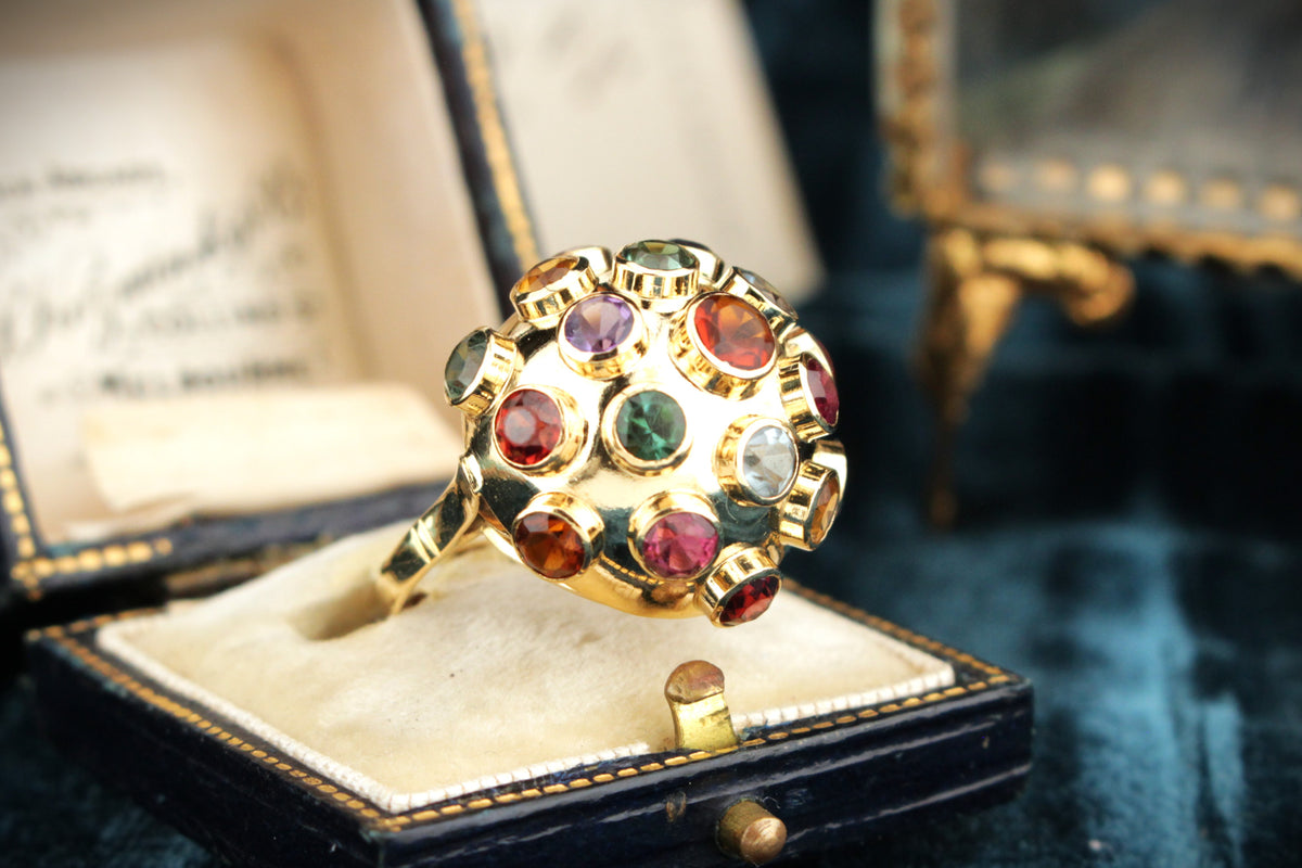 MID-CENTURY H. STERN ‘SPUTNIK’ BOMBE RING 18ct GOLD