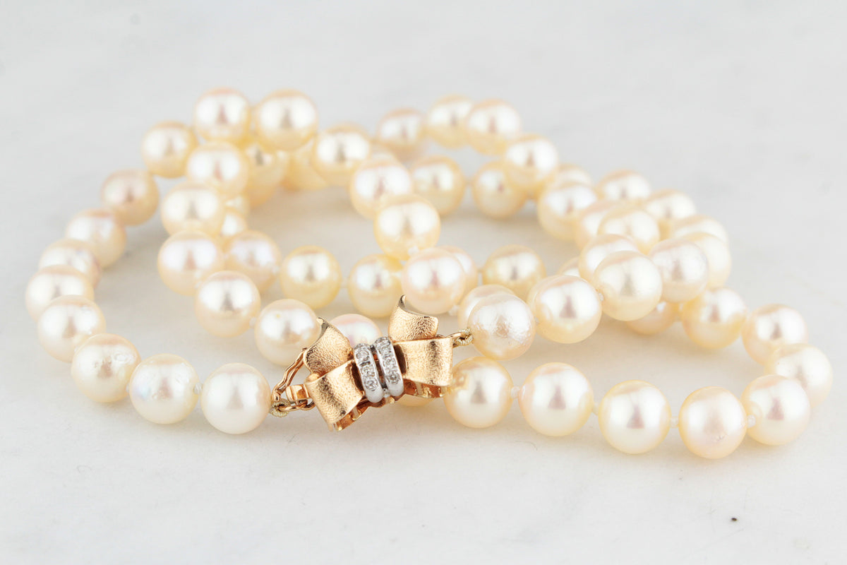VINTAGE PEARL SINGLE STRAND NECKLACE WITH DIAMOND CLASP 14ct GOLD