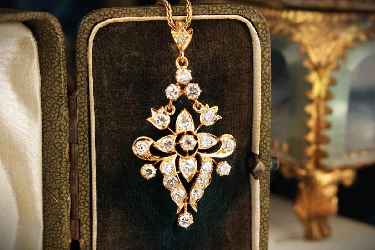 ANTIQUE EDWARDIAN c1900 1.84ct DIAMOND PENDANT 18ct GOLD