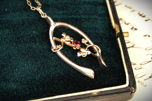 ANTIQUE EDWARDIAN 1914 GARNET WISHBONE PENDANT 9ct GOLD