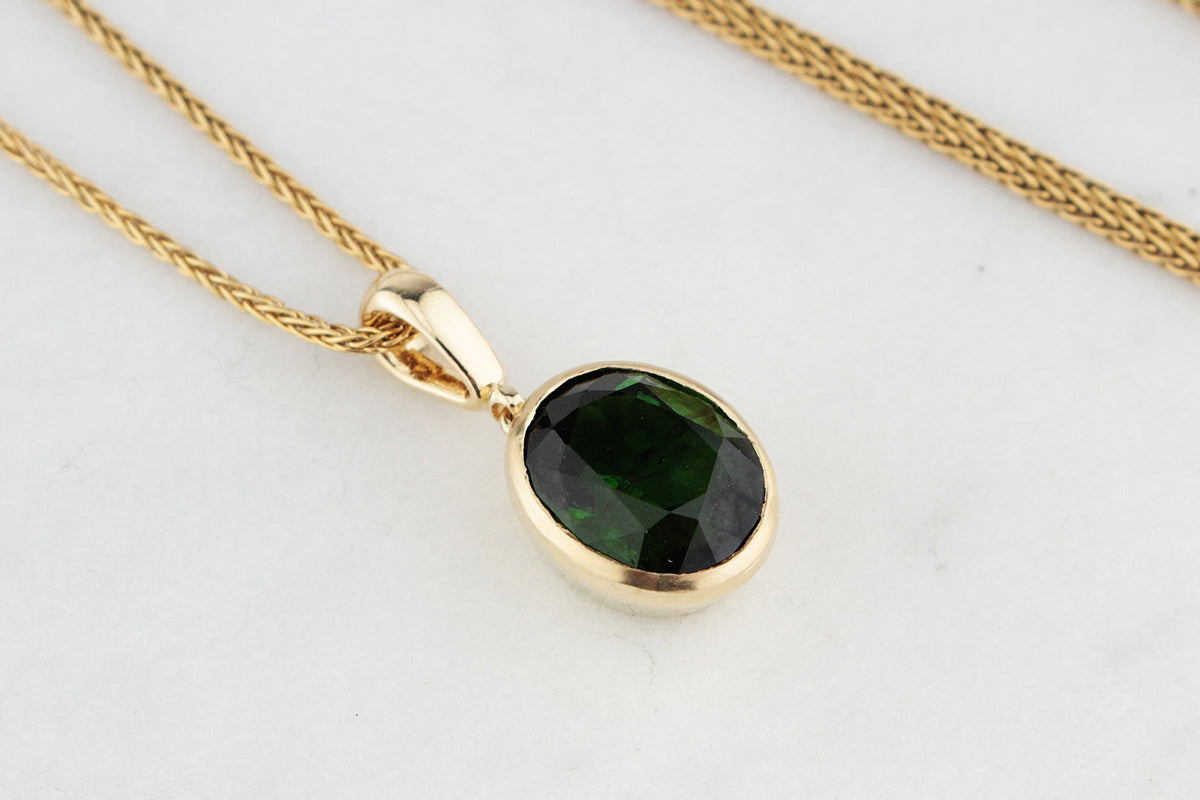 BESPOKE 2.75ct GREEN TOURMALINE PENDANT 10ct GOLD