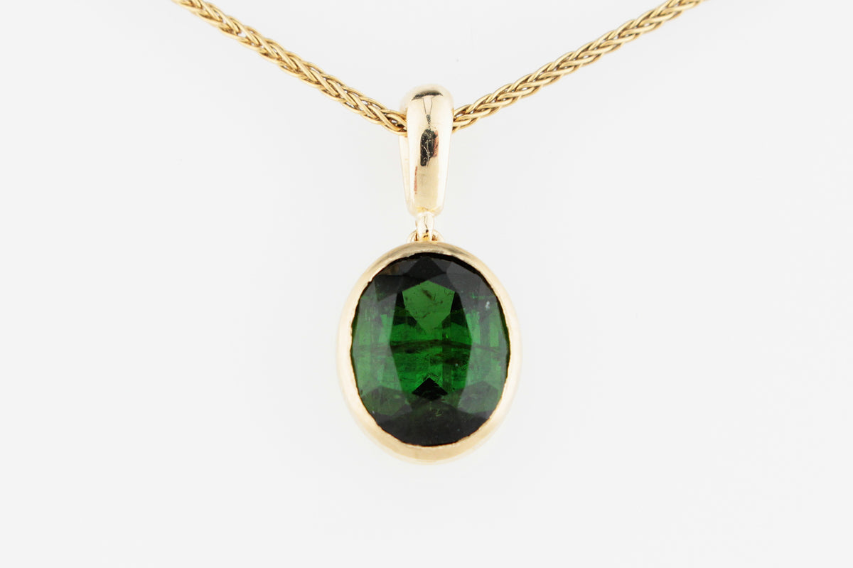 BESPOKE 2.75ct GREEN TOURMALINE PENDANT 10ct GOLD