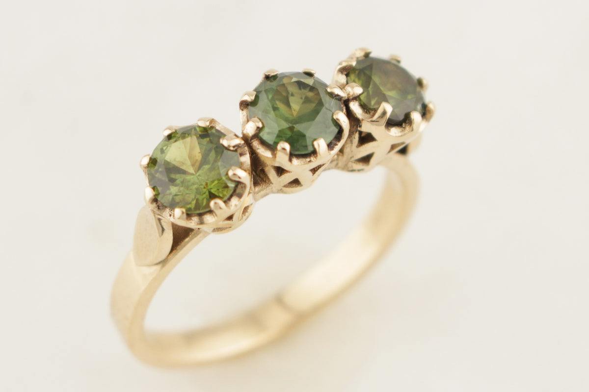 R&amp;V BESPOKE SAPPHIRE TRILOGY RING 9ct YELLOW GOLD