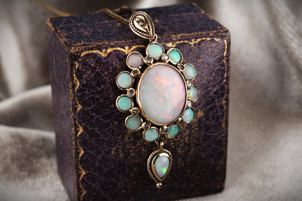 VINTAGE SOLID OPAL &amp; DIAMOND PENDANT 9ct GOLD