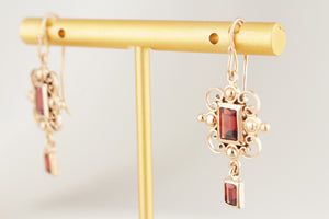 MODERN VICTORIAN STYLE GARNET EARRINGS 9ct GOLD