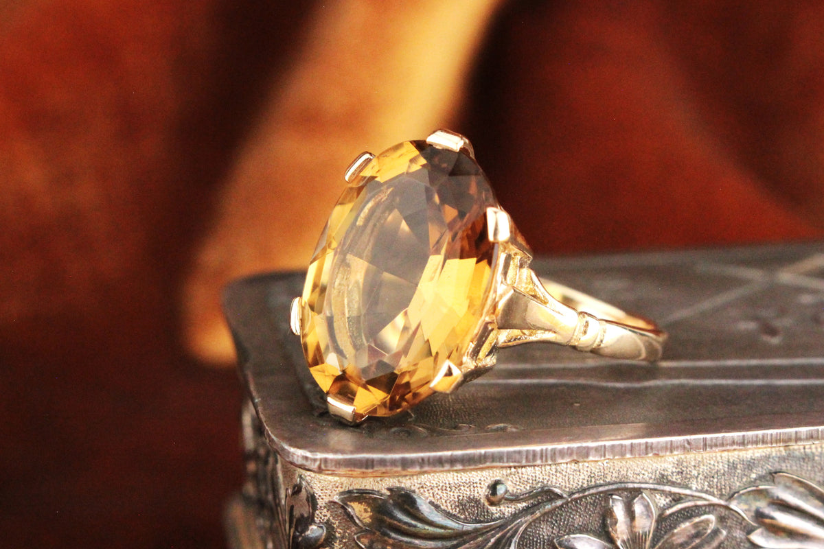 VINTAGE MID-CENTURY 1961 CITRINE COCKTAIL RING 9ct GOLD