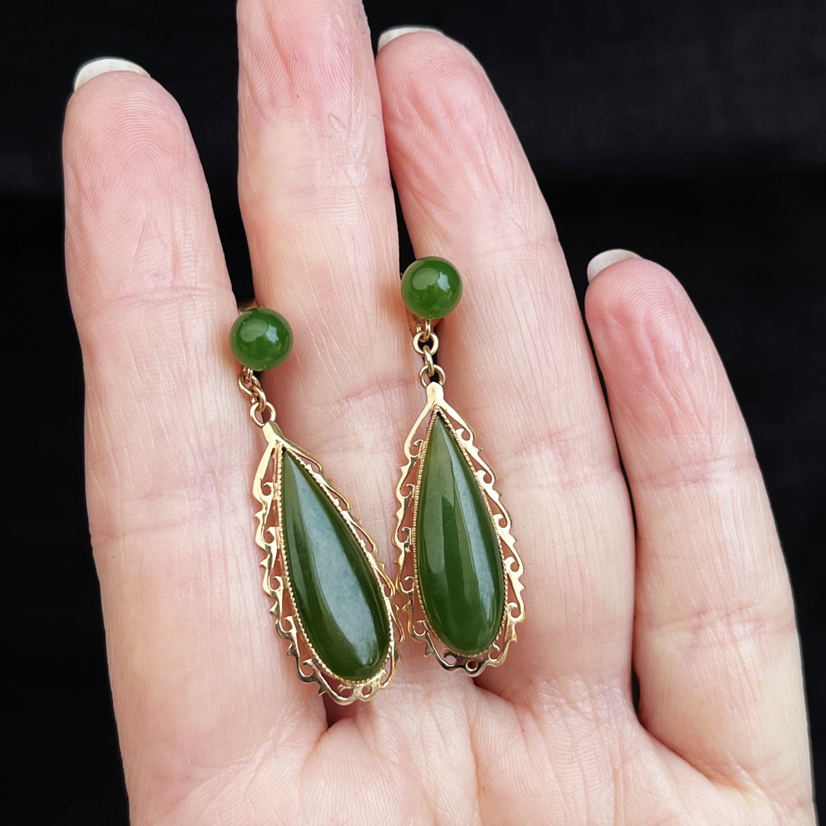 VINTAGE NEPHRITE JADE EARRINGS 14ct GOLD