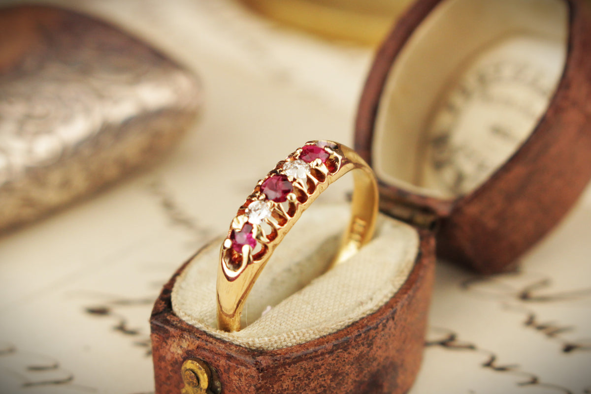 ANTIQUE EDWARDIAN c1900 RUBY & DIMAOND RING 18ct  GOLD