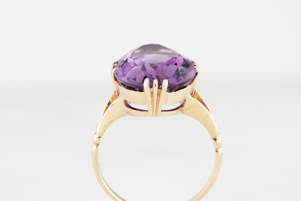 VINTAGE c1940&#39;s 8ct AMETHYST COCKTAIL RING 9ct GOLD