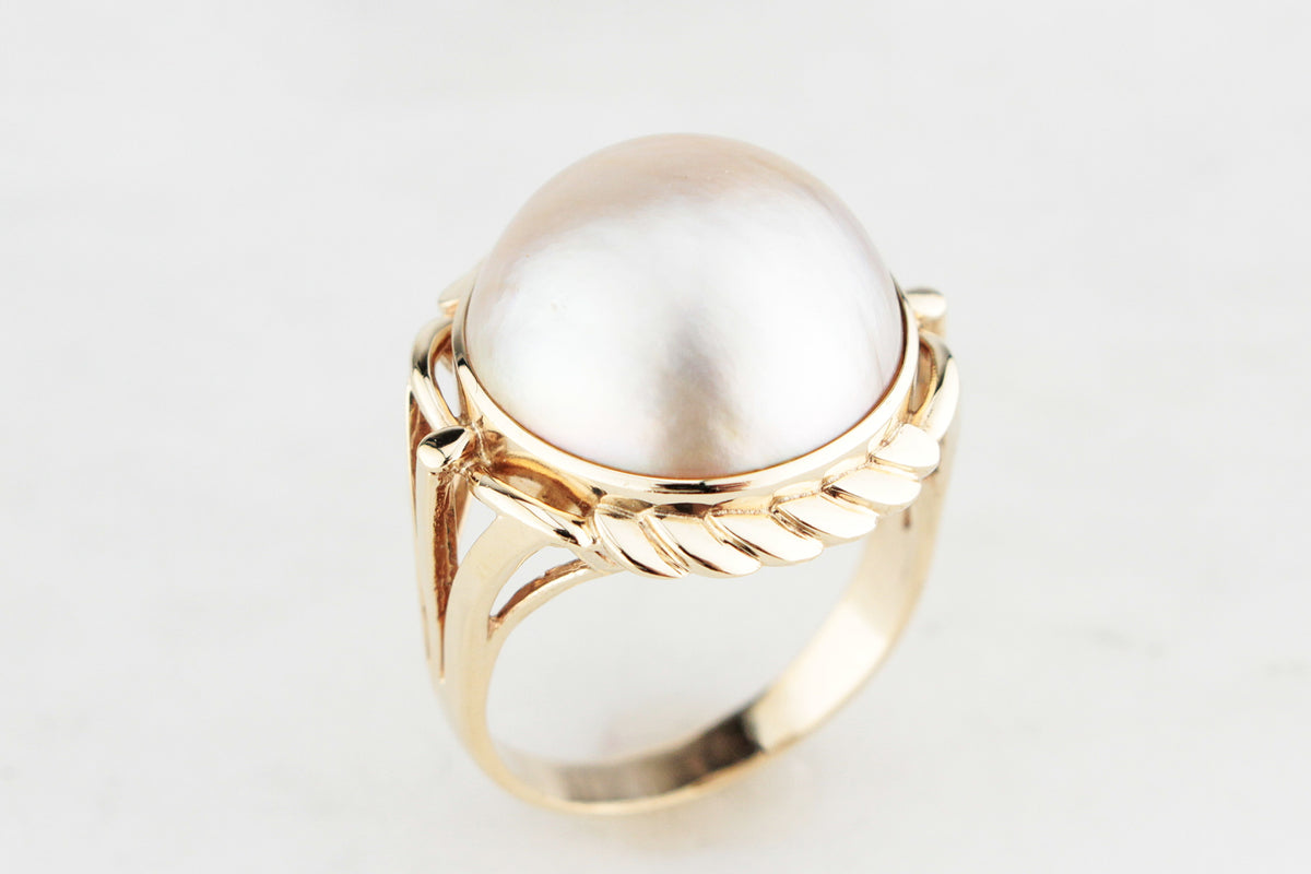 VINTAGE MABE PEARL STATEMENT RING 9ct GOLD