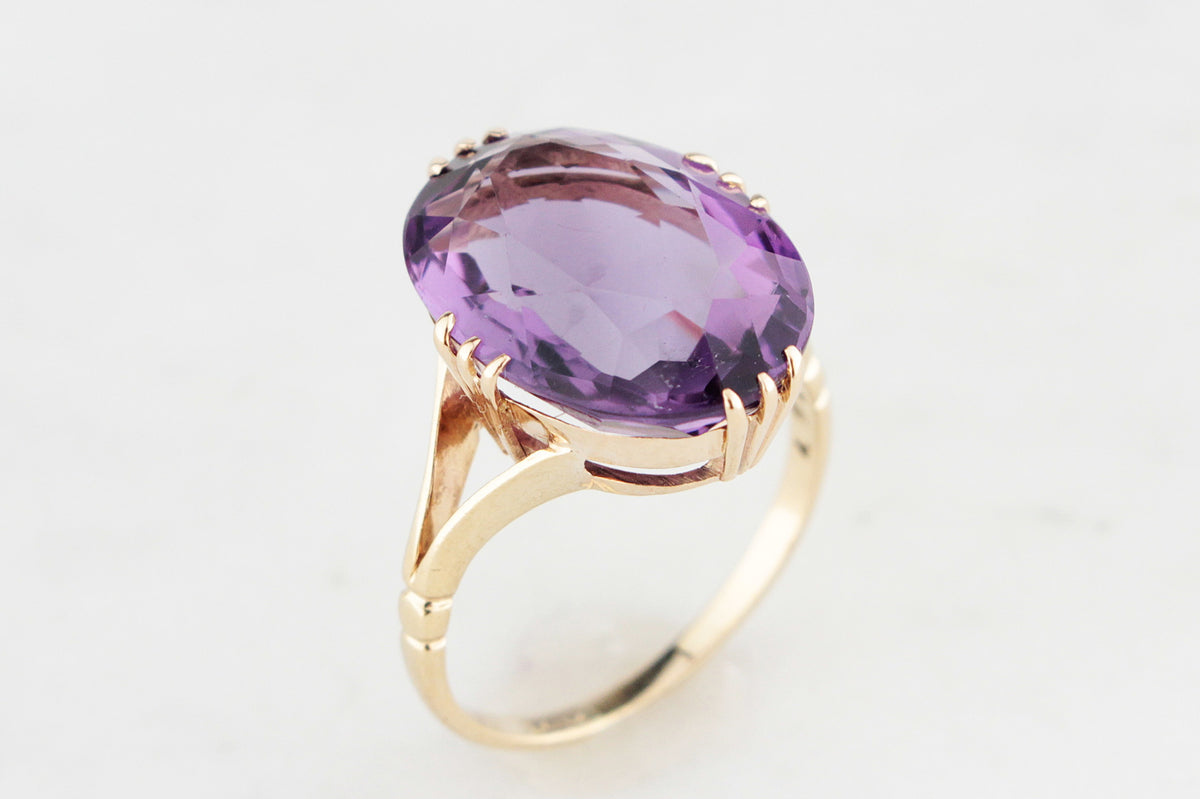 VINTAGE c1940&#39;s 8ct AMETHYST COCKTAIL RING 9ct GOLD