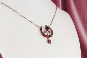 ANTIQUE EDWARDIAN c1910 BOHEMIAN GARNET CRESCENT MOON NECKLACE ON TOMBAC