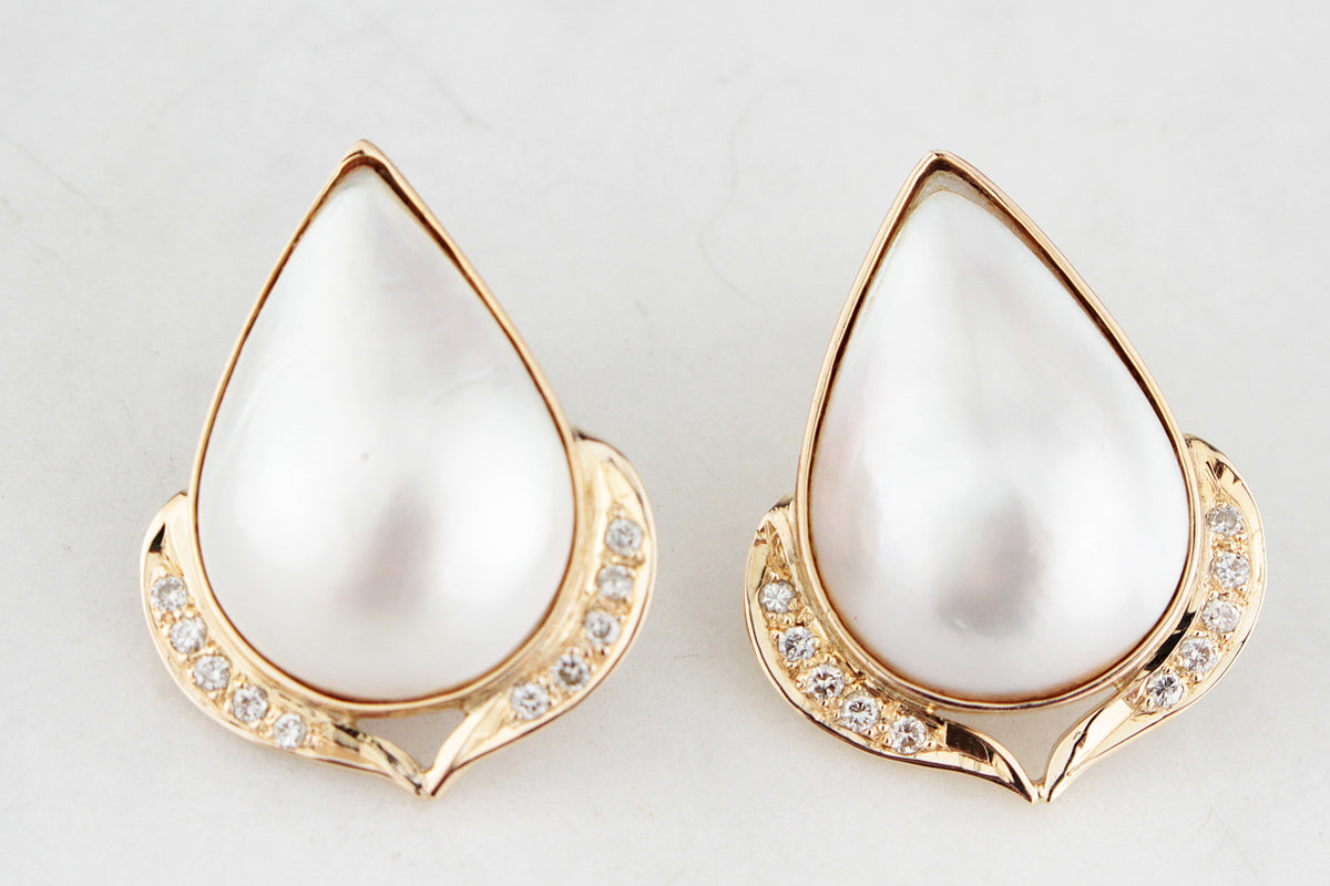 DESIGNER MABE PEARL &amp; DIAMOND STATEMENT EARRINGS 18ct GOLD