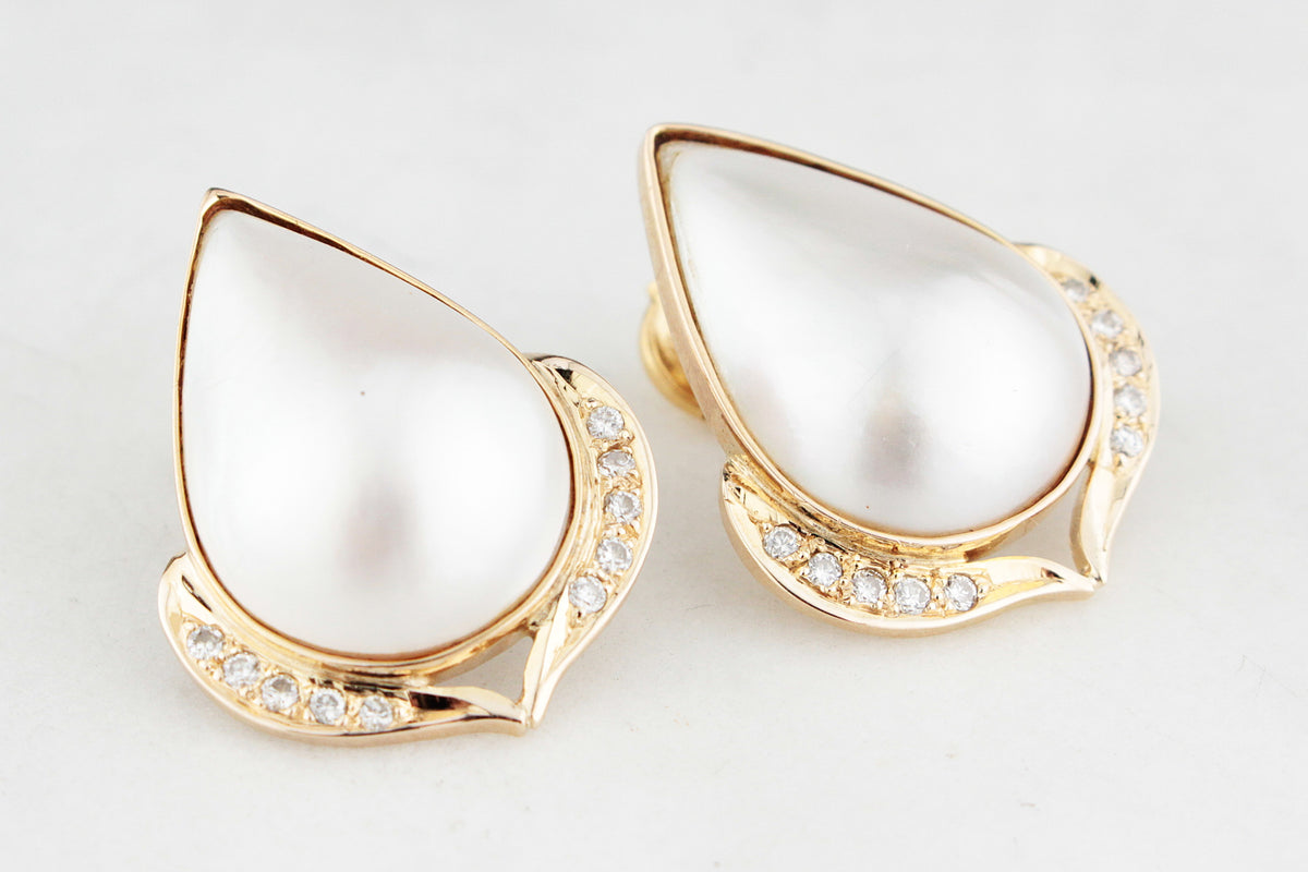 DESIGNER MABE PEARL &amp; DIAMOND STATEMENT EARRINGS 18ct GOLD