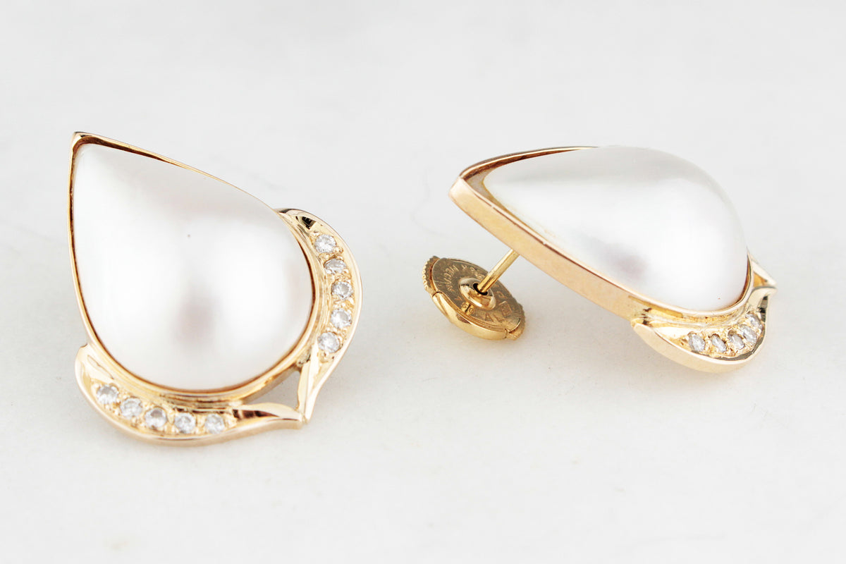 DESIGNER MABE PEARL &amp; DIAMOND STATEMENT EARRINGS 18ct GOLD