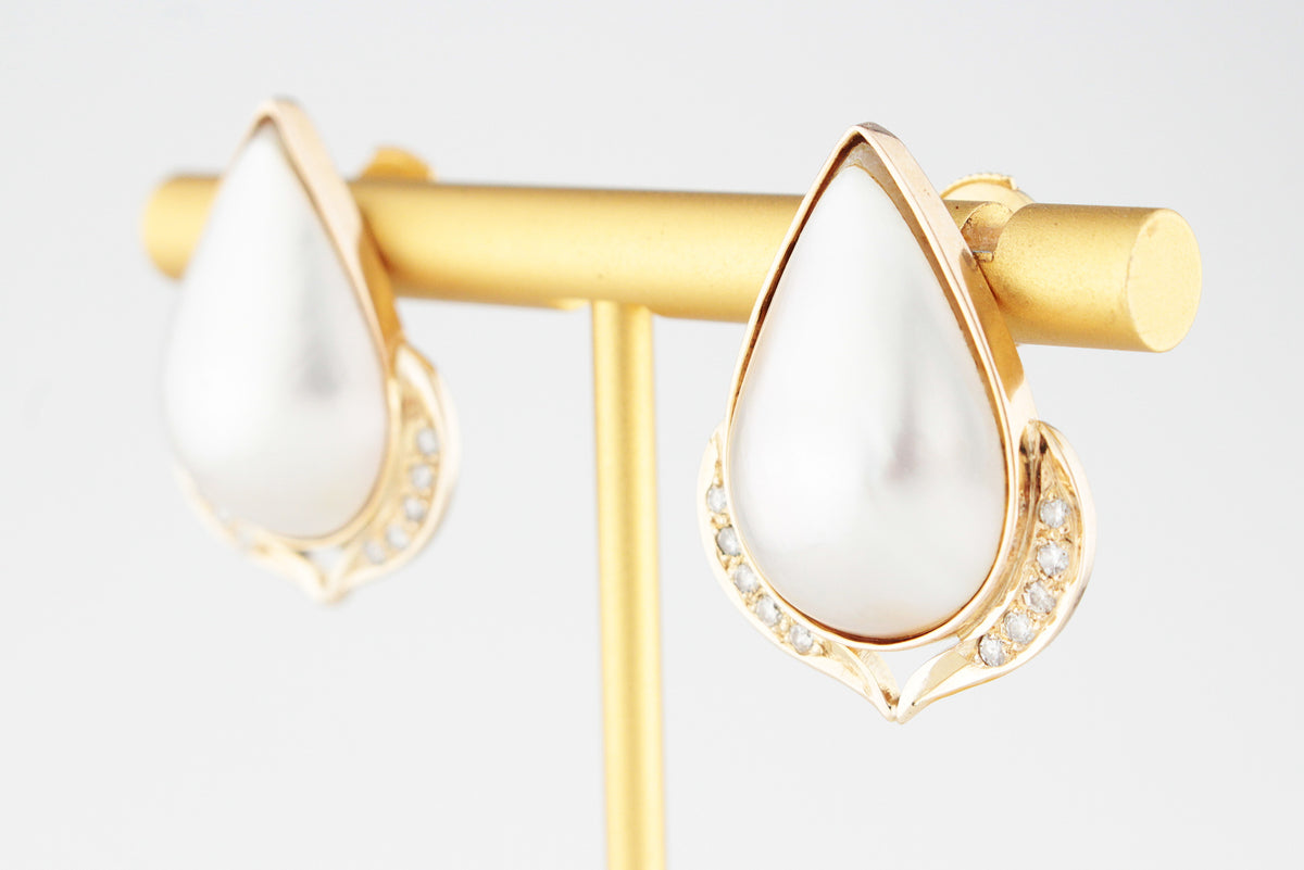 DESIGNER MABE PEARL &amp; DIAMOND STATEMENT EARRINGS 18ct GOLD