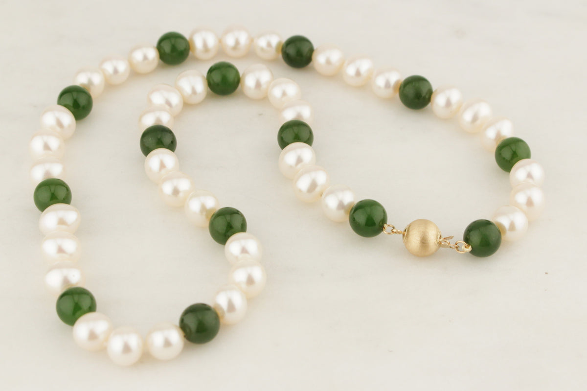 PEARL AND NEPHRITE JADE NECKLACE 14ct BALL CLASP