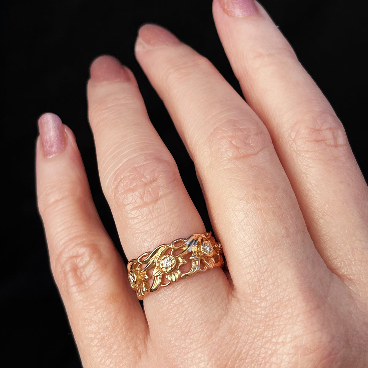 VINTAGE DESIGNER DIAMOND FLORAL ETERNITY BAND 18ct GOLD BY STUART DEVLIN