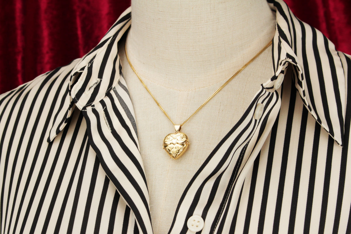 VINTAGE ANTIQUE STYLE c1955 18ct GOLD HEART LOCKET BY SCANDIA