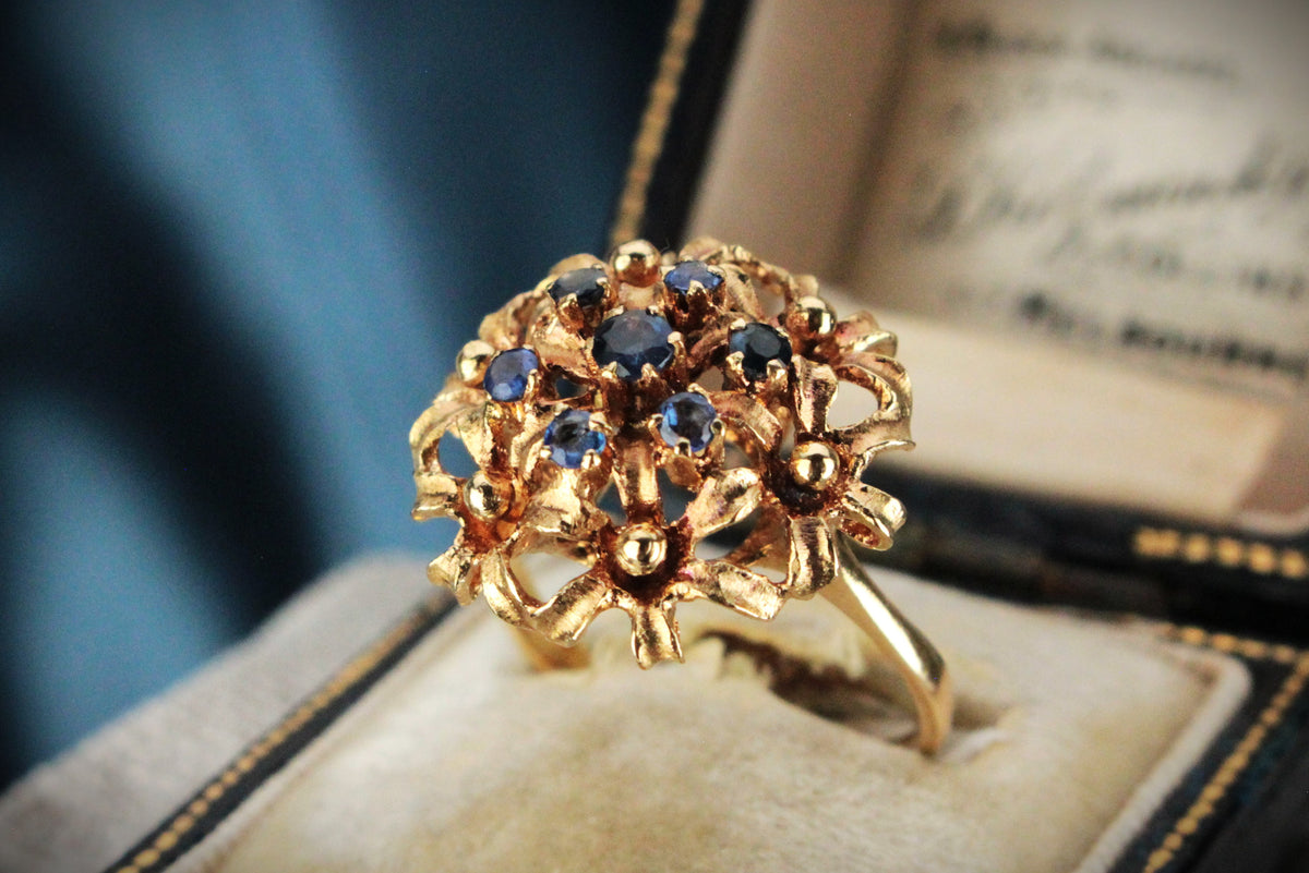 VINTAGE c1930&#39;s SAPPHIRE CLUSTER RING 18ct YELLOW GOLD