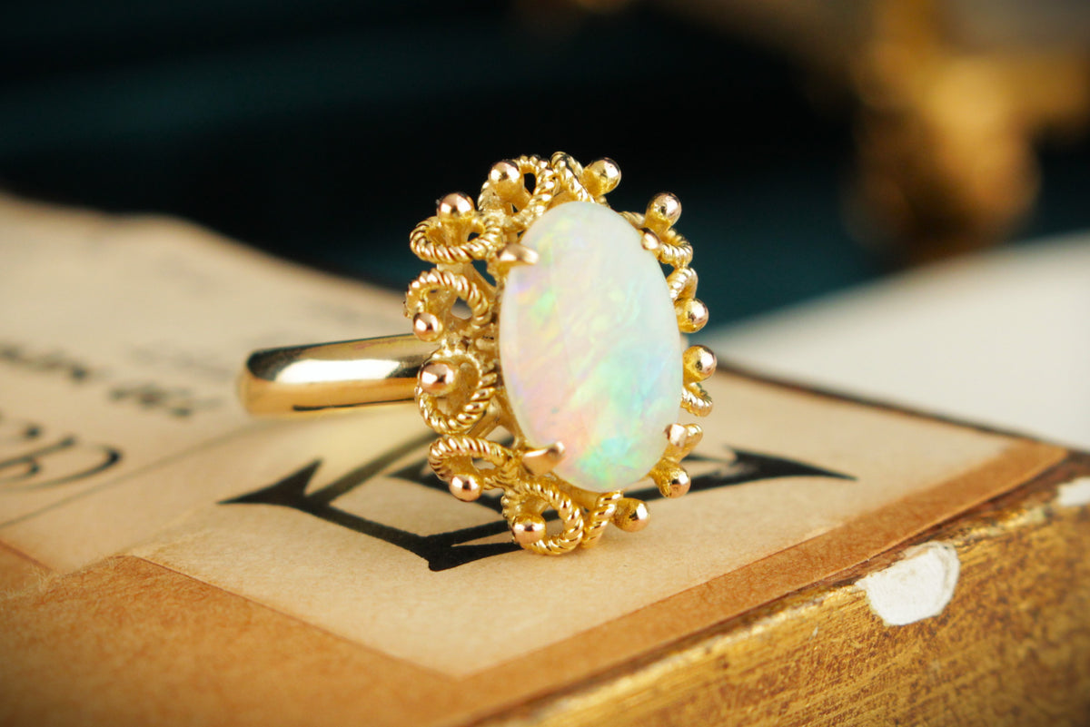 MID CENTURY c1960 SOLID OPAL RING 14ct GOLD