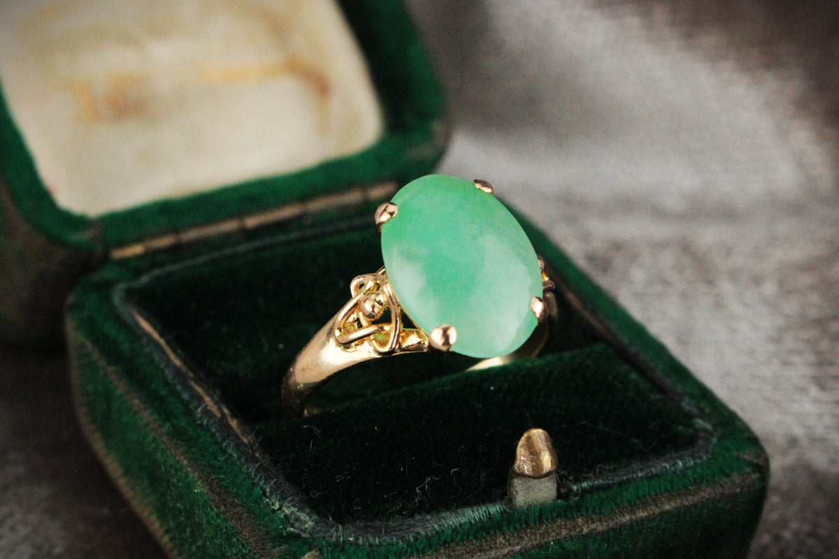 VINTAGE 1940s JADE RING 14ct GOLD