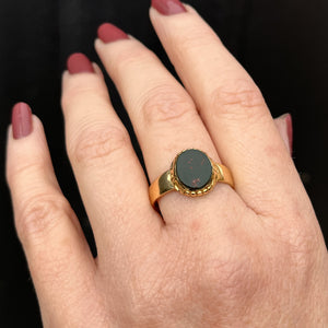 ANTIQUE VICTORIAN 1865 BLOODSTONE SIGNET RING ON 18ct YELLOW GOLD