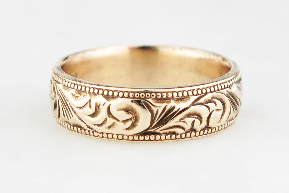 VINTAGE ETCHED BAND 9CT GOLD