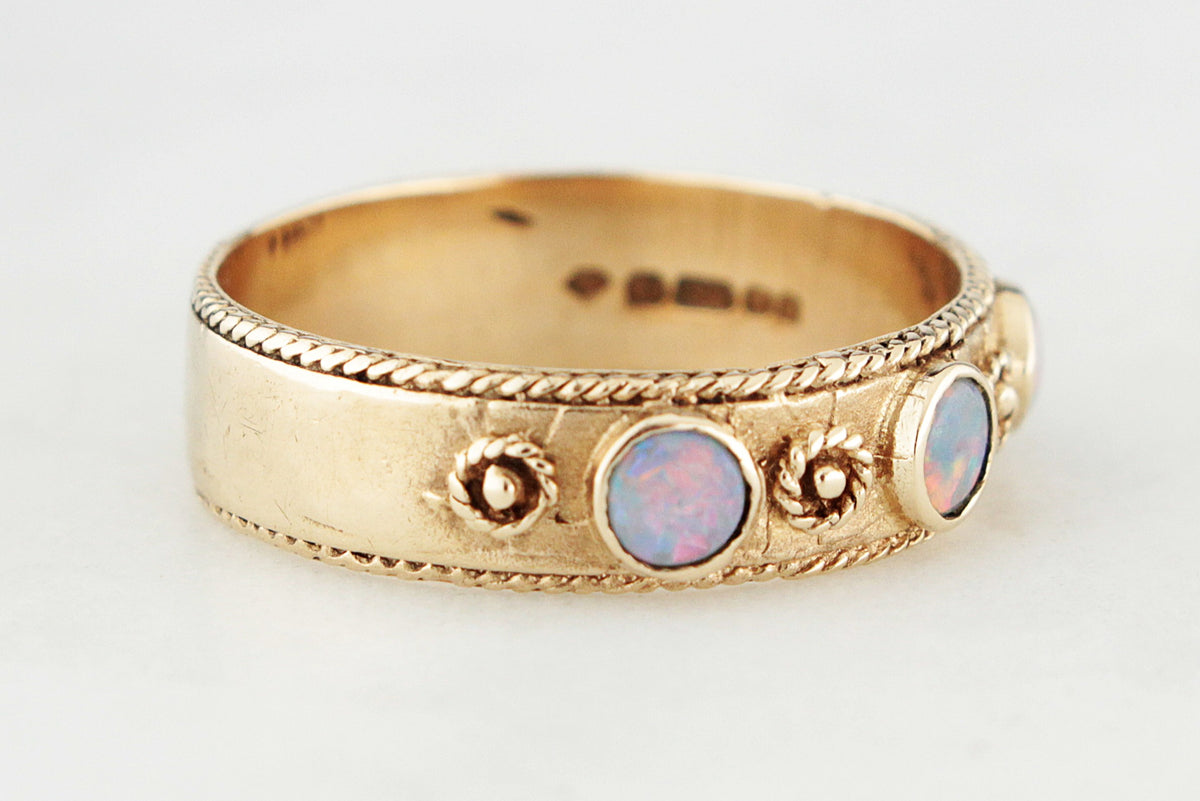VINTAGE SOLID OPAL TRILOGY BAND 9ct GOLD