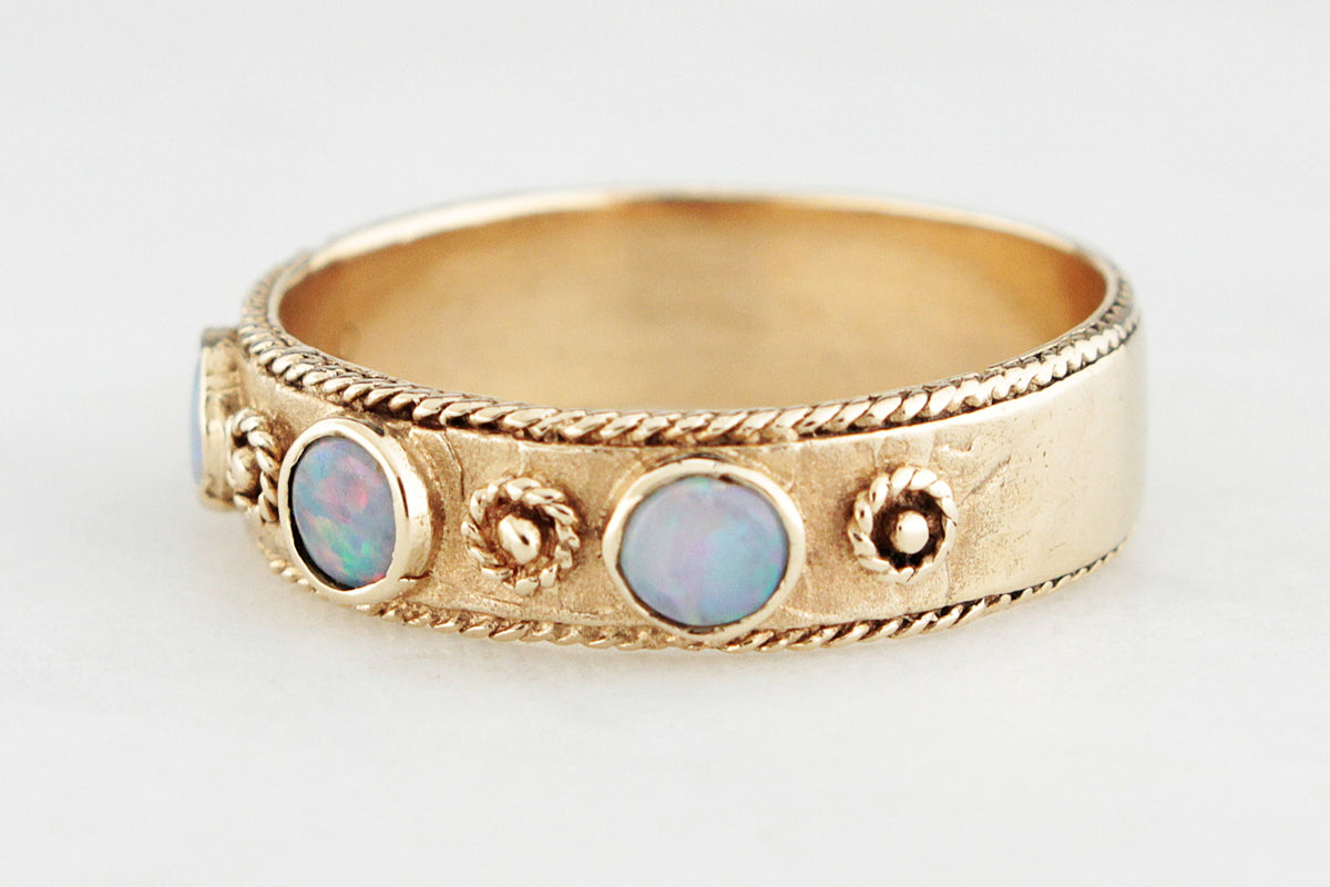 VINTAGE SOLID OPAL TRILOGY BAND 9ct GOLD