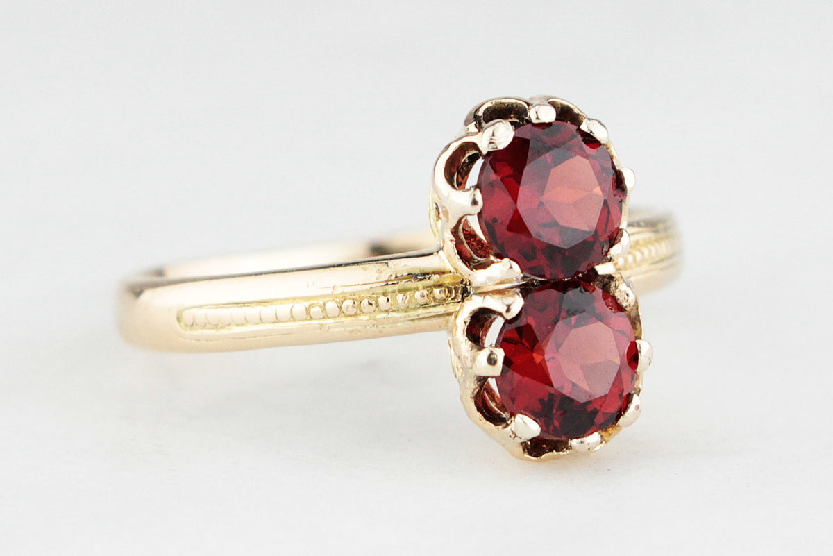 ANTIQUE EDWARDIAN c1915 GARNET ‘TOI ET MOI’ RING 14ct GOLD