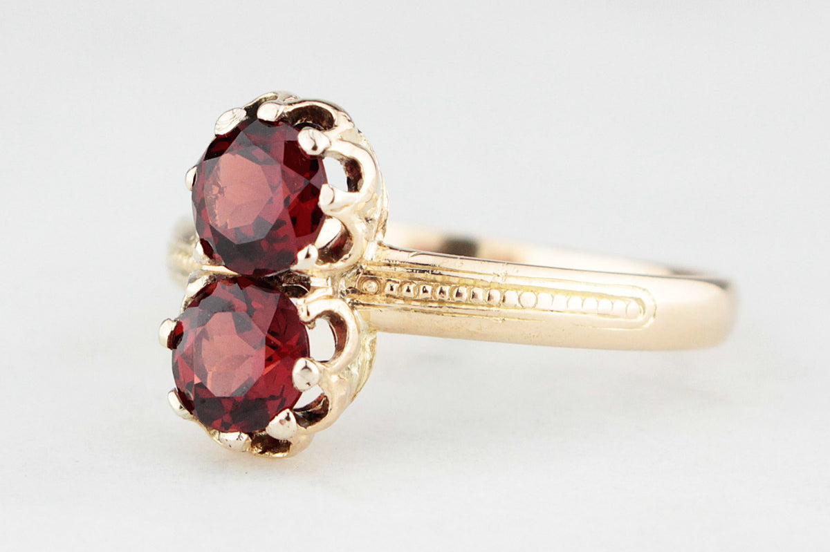 ANTIQUE EDWARDIAN c1915 GARNET ‘TOI ET MOI’ RING 14ct GOLD