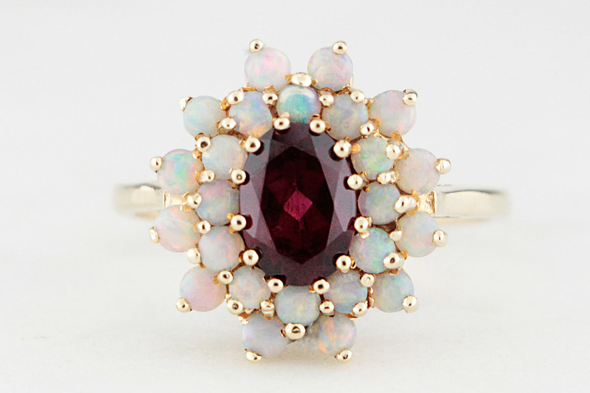 VINTAGE GARNET & SOLID OPAL CLUSTER RING 9CT GOLD
