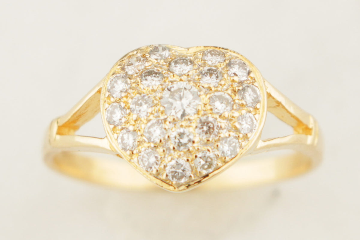 MODERN DIAMOND HEART RING 18ct YELLOW GOLD