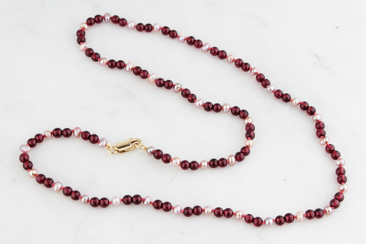 BESPOKE GARNET &amp; PINK PEARL NECKLACE 9ct GOLD