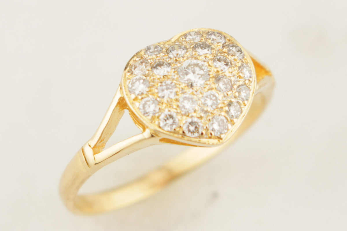 MODERN DIAMOND HEART RING 18ct YELLOW GOLD