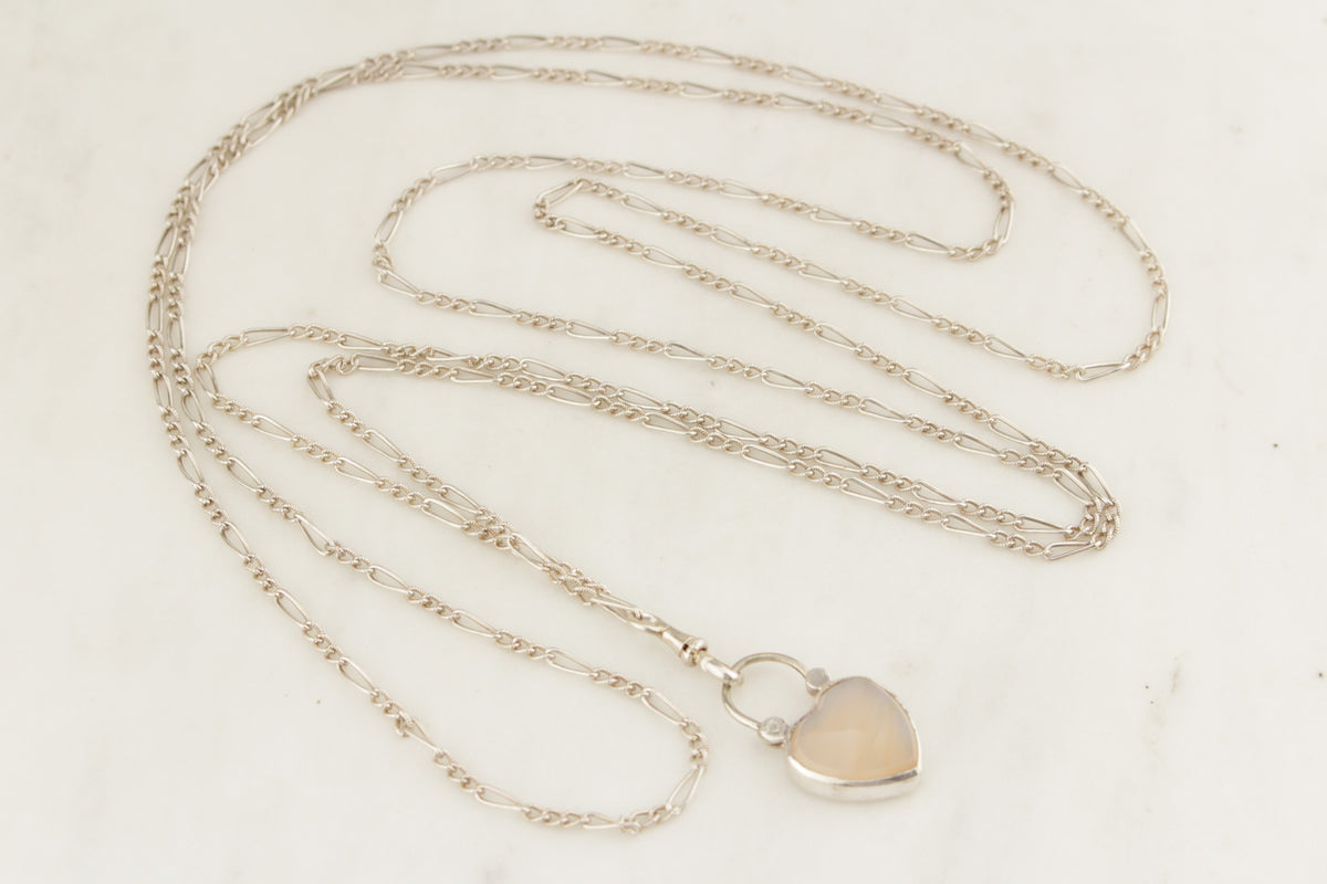 ANTIQUE LATE VICTORIAN c1890 SILVER MUFF CHAIN &amp; AGATE PADLOCK HEART