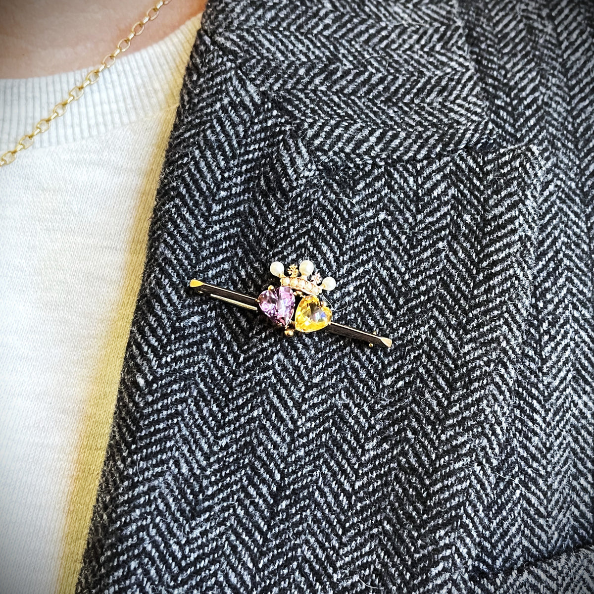 ANTIQUE VICTORIAN DOUBLE HEART &amp; CROWN BROOCH 9ct GOLD