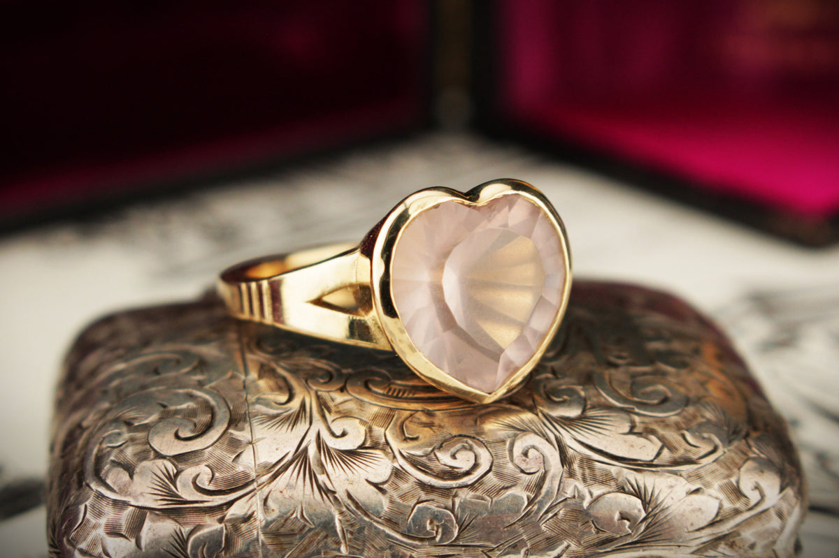 R&amp;V ROSE QUARTZ HEART COCKTAIL RING 9ct YELLOW GOLD