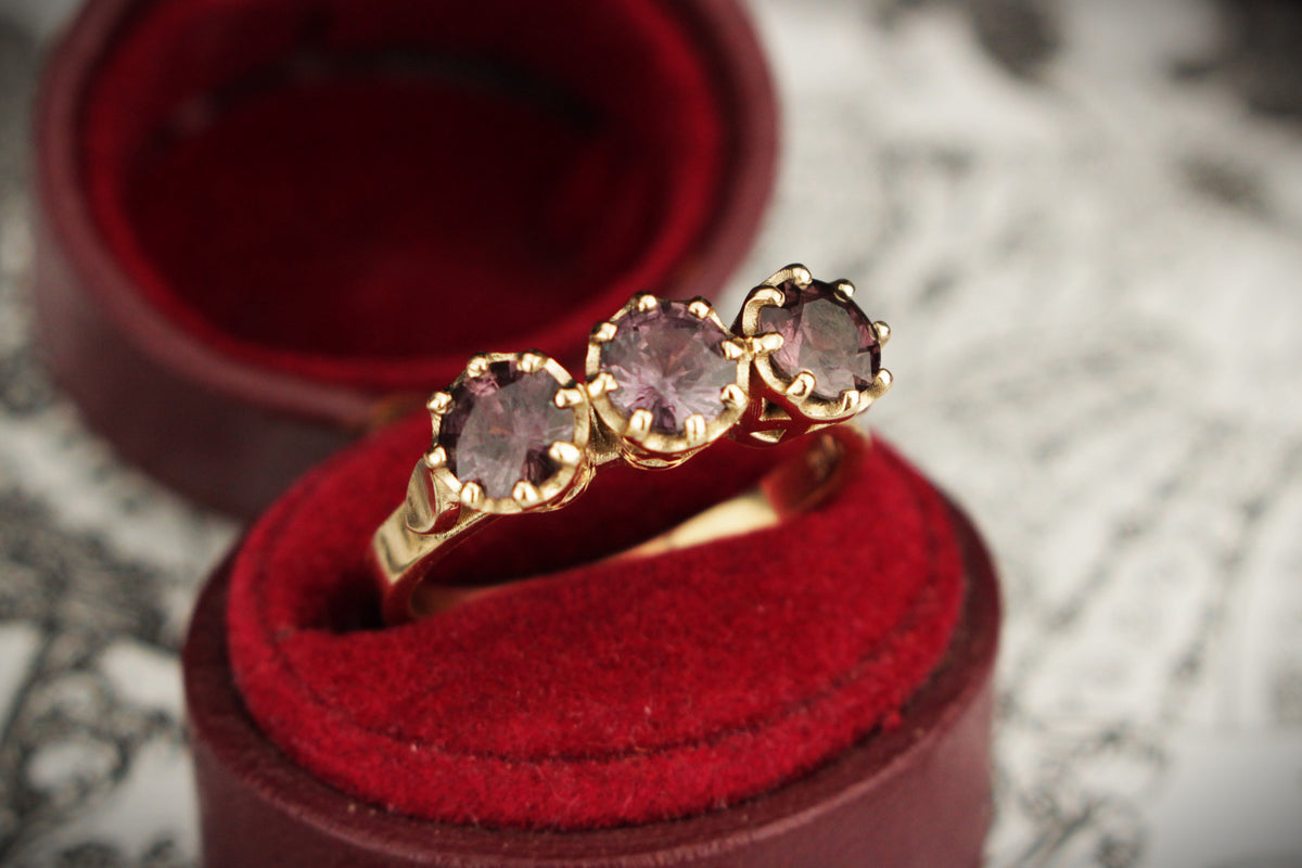 R&amp;V BESPOKE SAPPHIRE TRILOGY RING 9ct YELLOW GOLD